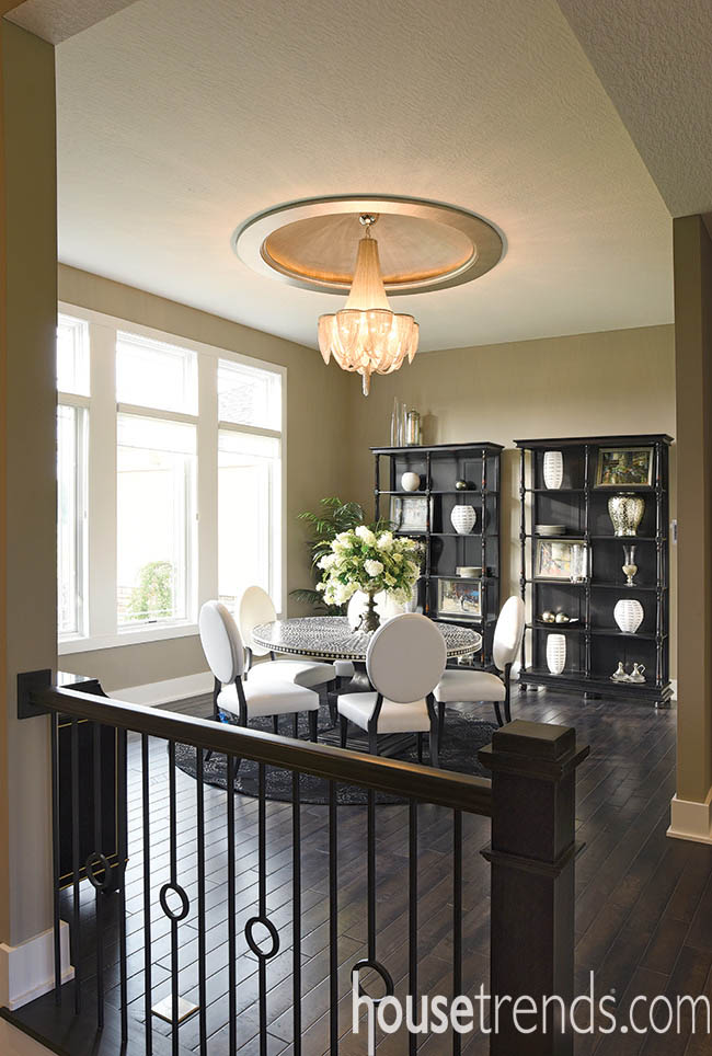 Round table keeps the conversation flowing