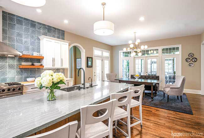 Quartz countertop stretches over a kitchen island