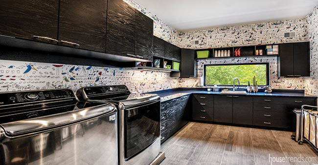 Modern and spacious laundry room