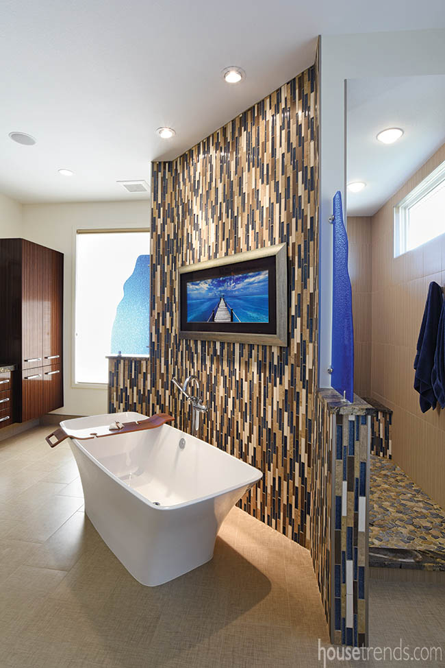 Master bathroom channels the ocean