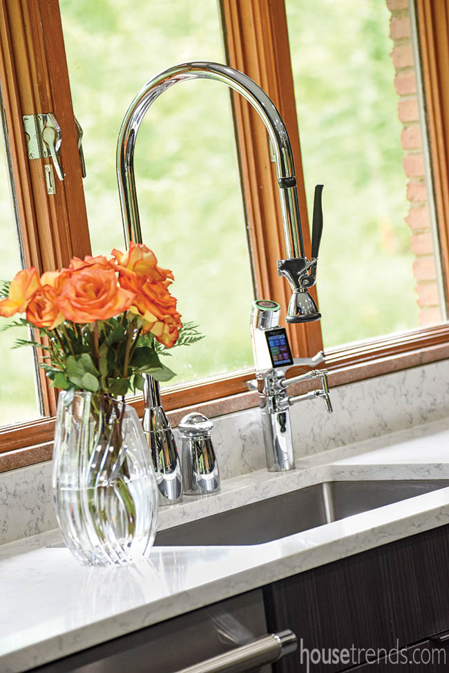 Kohler faucet complements a modern kitchen
