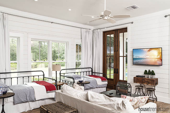 Guesthouse offers privacy for visiting relatives and friends