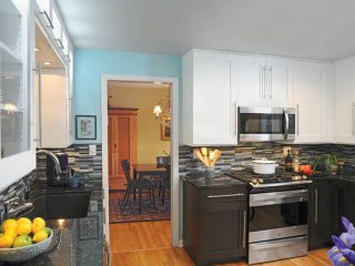 Homeowners compromise with kitchen cabinets