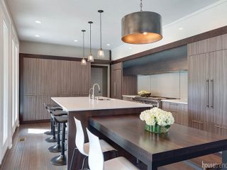 Laminate cabinets with a vertical grain