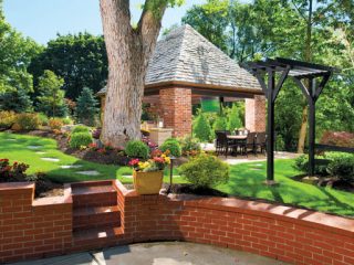 01_Pittsburgh-Back-Yard_LndPTz
