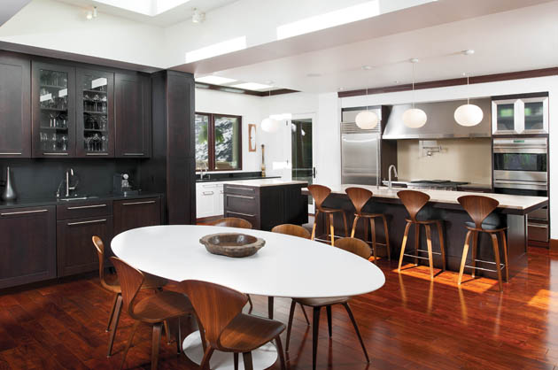 Kitchen remodel modernizes Victorian-era home