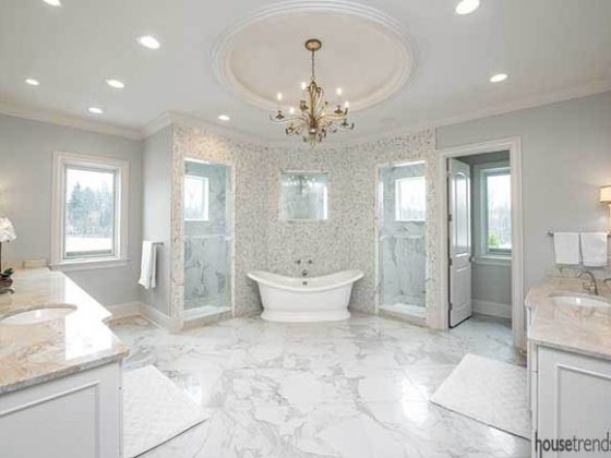 Natural light in a master bathroom design