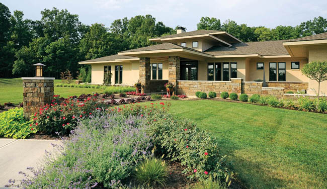 Homes facade hides a contemporary interior