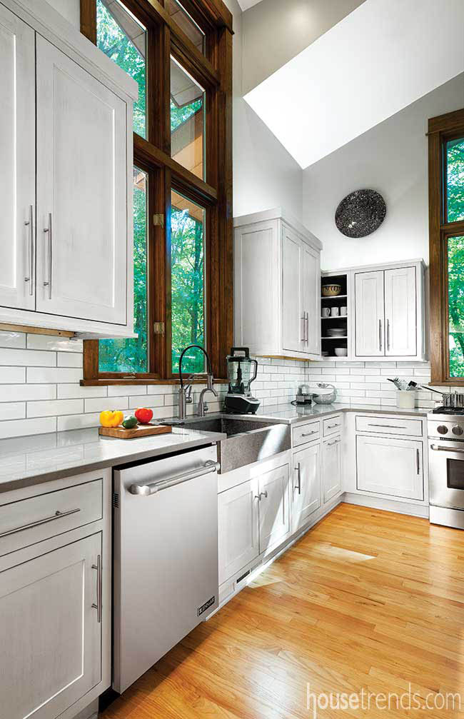 Perimeter cabinets topped by a brushed glaze