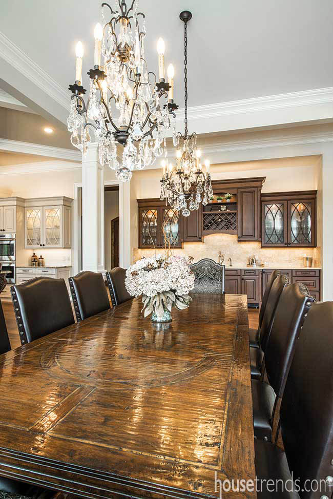 Dining table with room for a crowd