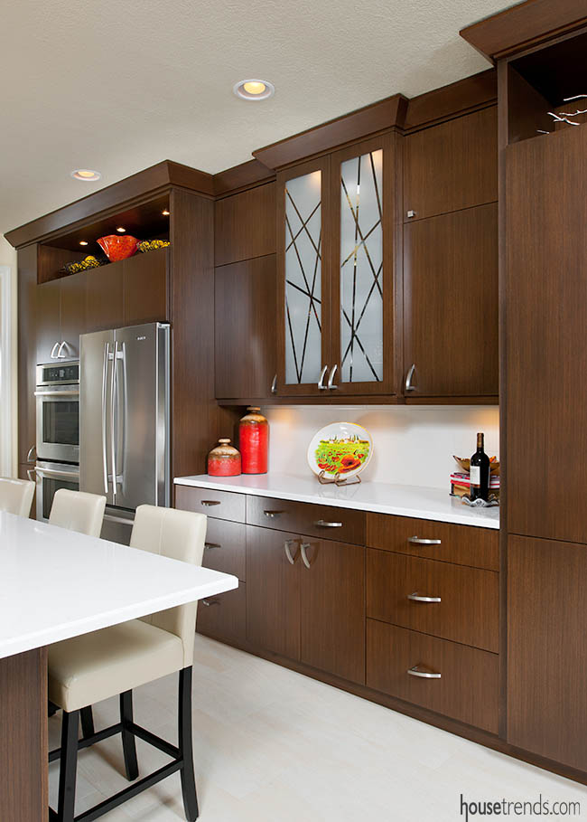 Modern kitchens flaunt dark stains