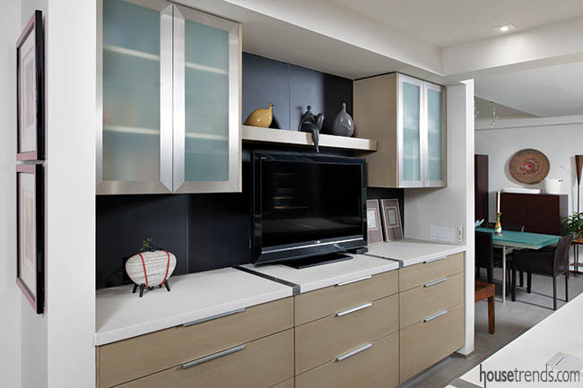Frosted doors top off kitchen cabinetry