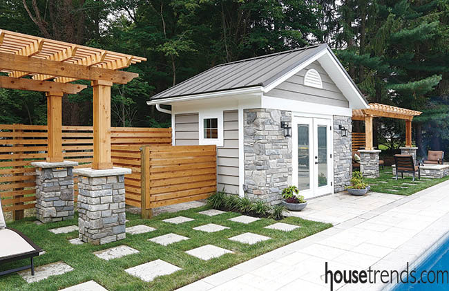 Organization ideas keep a pool deck neat and orderly