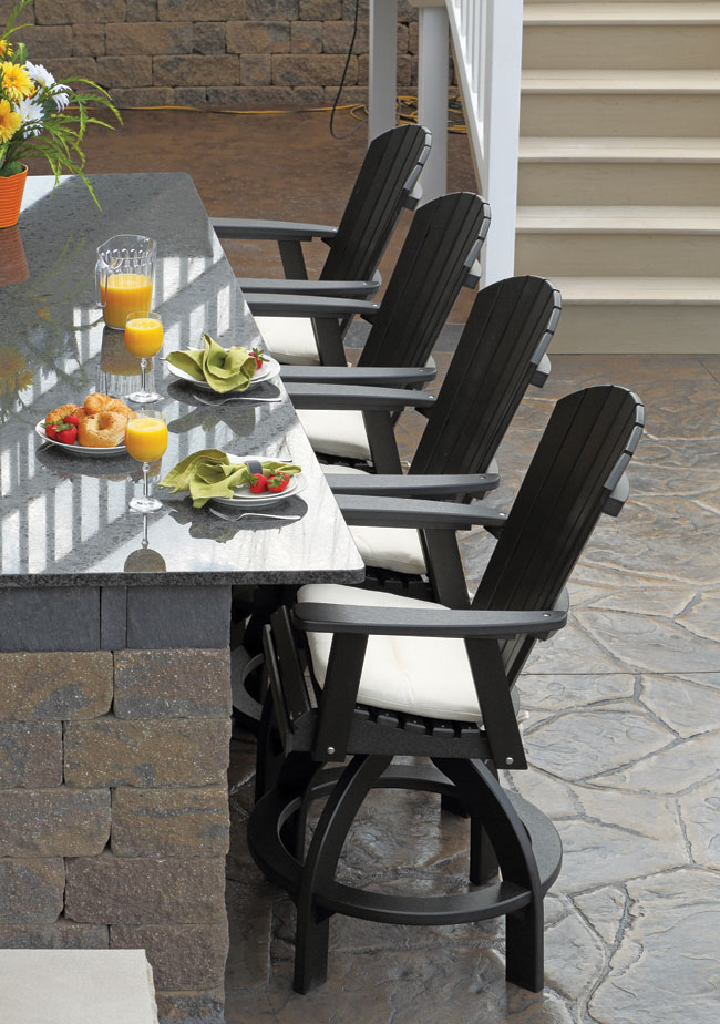 Granite helps to dress up an outdoor bar