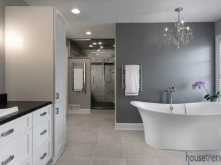 Bath tub gets a dramatic background