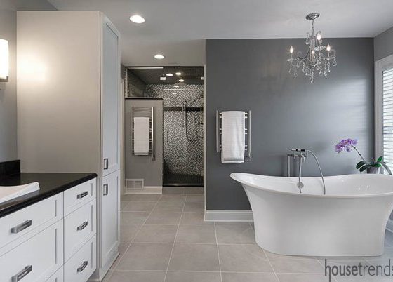 Bath tub gets a dramatic background