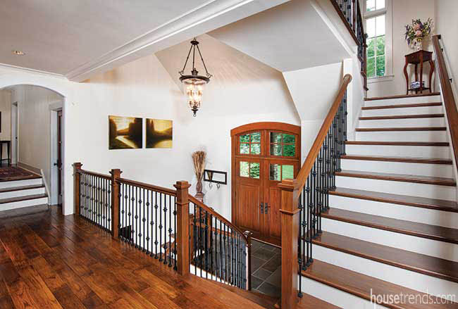 Staircase dominates an entry