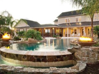 Swimming pool loses and reuses