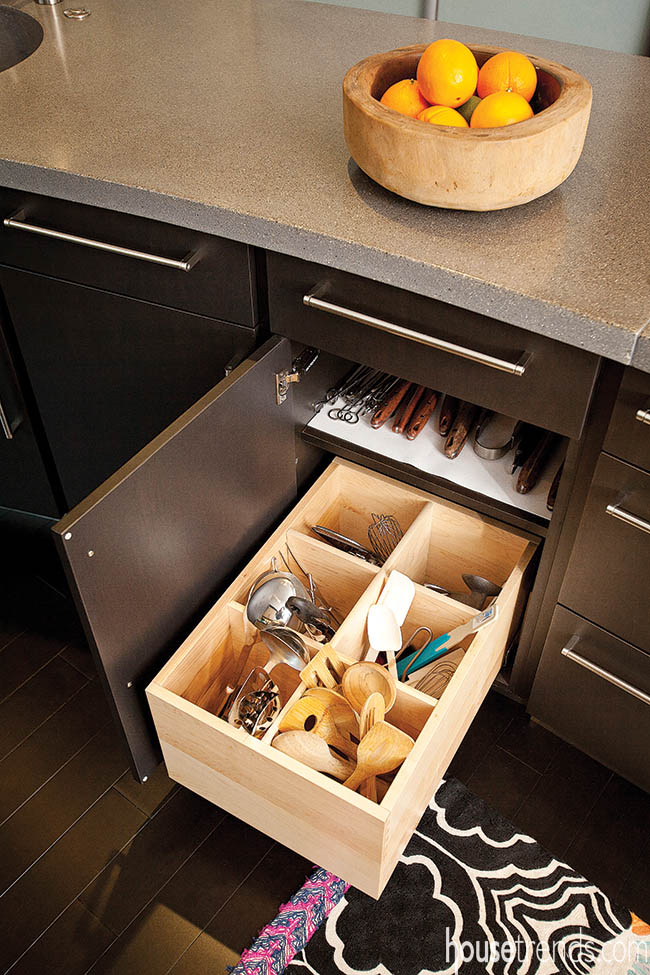 Sleek drawers aid in kitchen organization