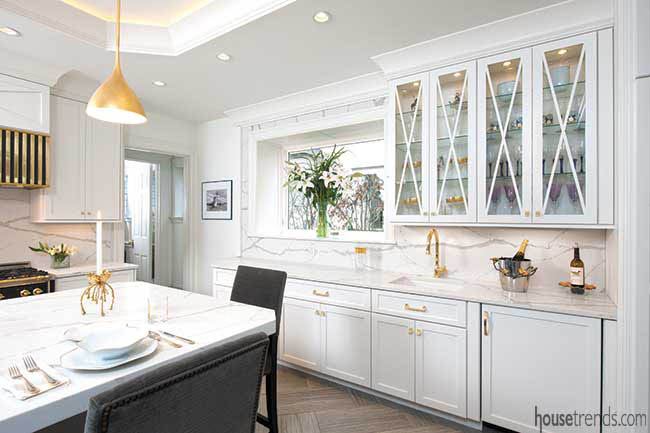 Cabinet pulls in a bold brass