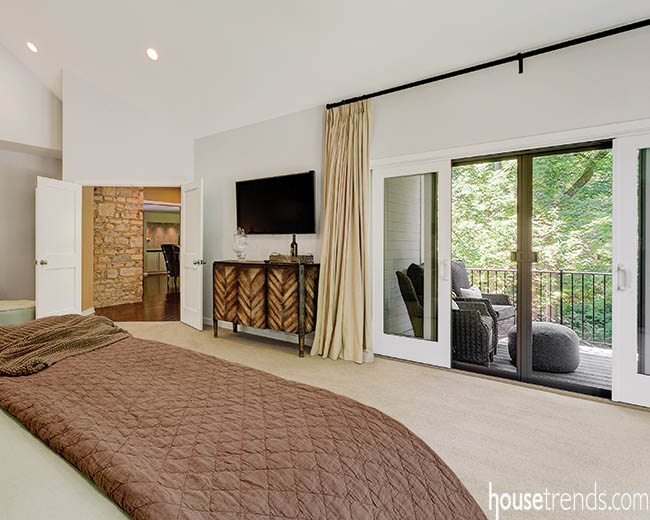 Master bedroom design allows for ample leg room