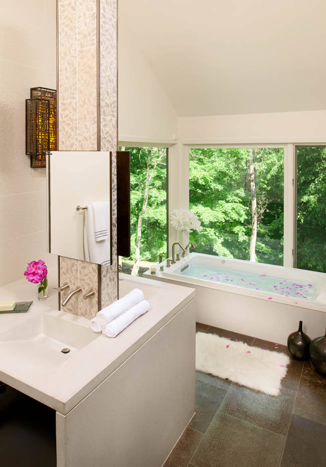 Kohler bathtub gets an unrivaled view