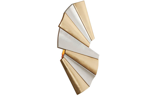 Sconce with an appealing pattern