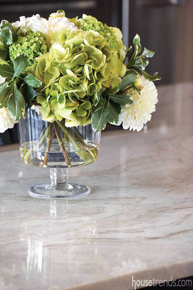 Kitchen flaunts quartzite countertops