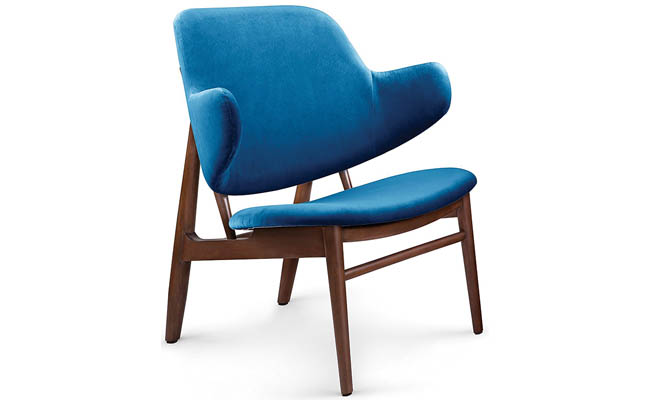 Lounge chair hints at modern luxury