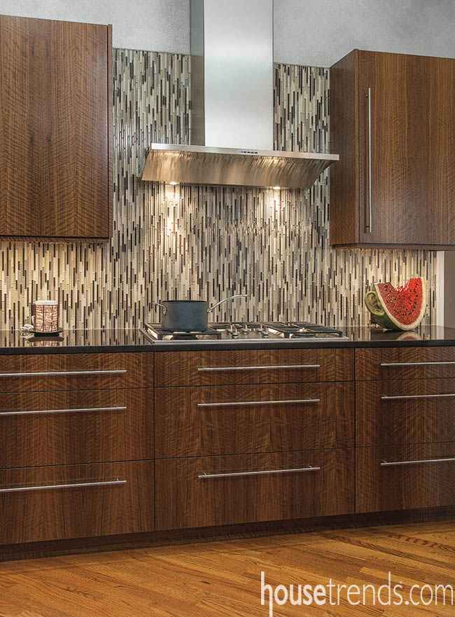 Tile backsplash gets a dramtic glow