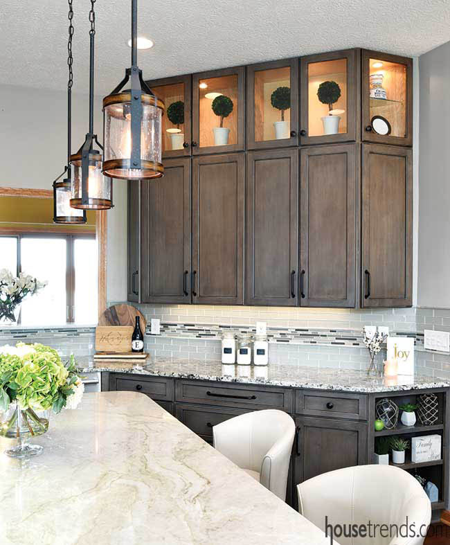 Perimeter cabinets with black hardware