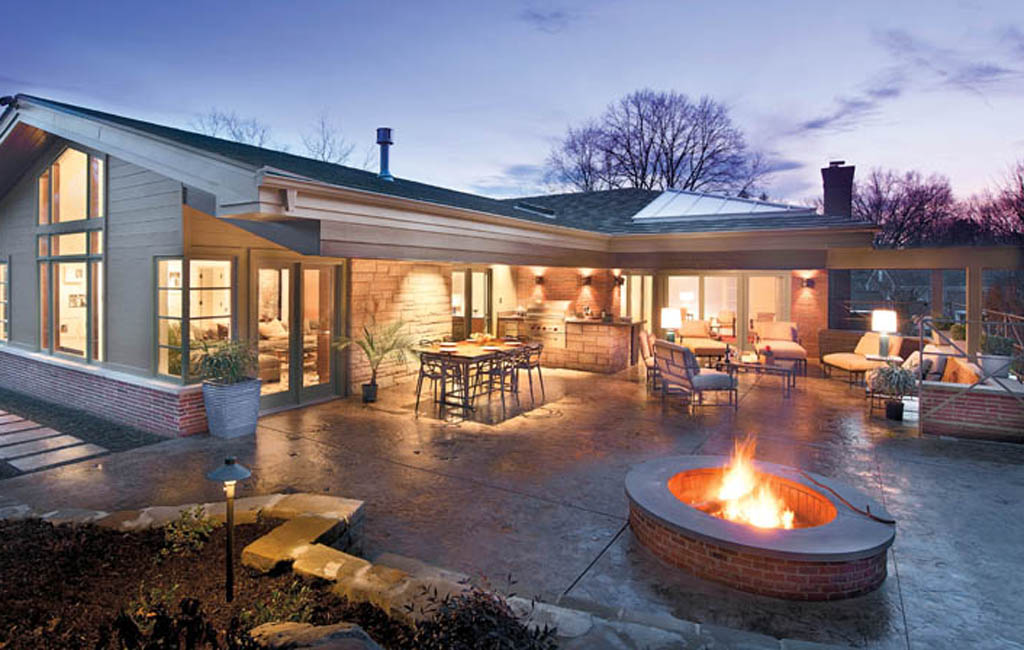 Patio makes outdoor entertaining simple