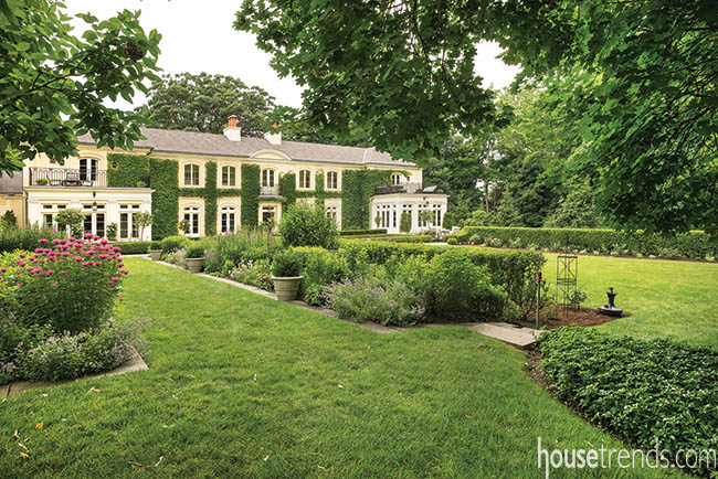 Perennial garden takes a step into nature