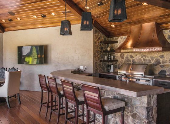 Outdoor kitchens show off indoor appliances
