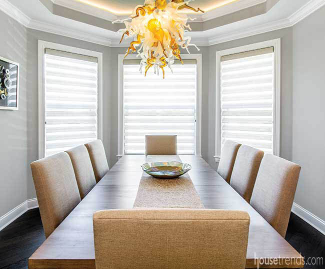 Chandelier brightens up a dining room