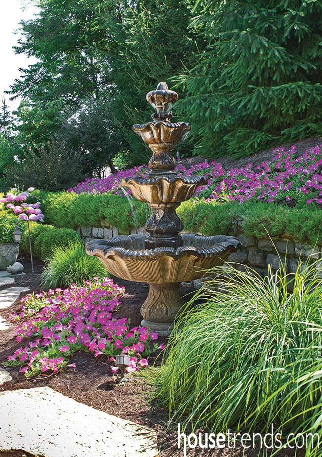 Outdoor water fountain gives guests a reason to pause