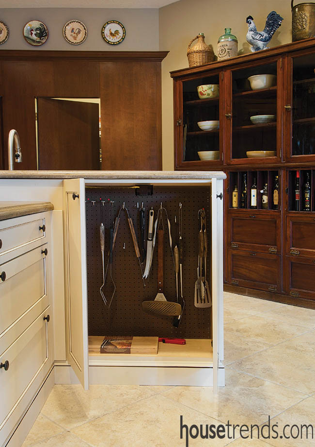 Kitchen island offers the most in organization ideas
