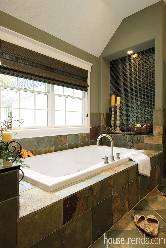 Bath tub creates a relaxing getaway