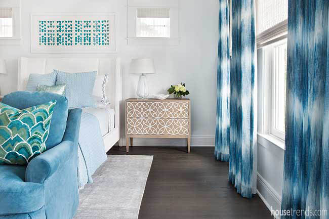Shades of blue create a calming bedroom