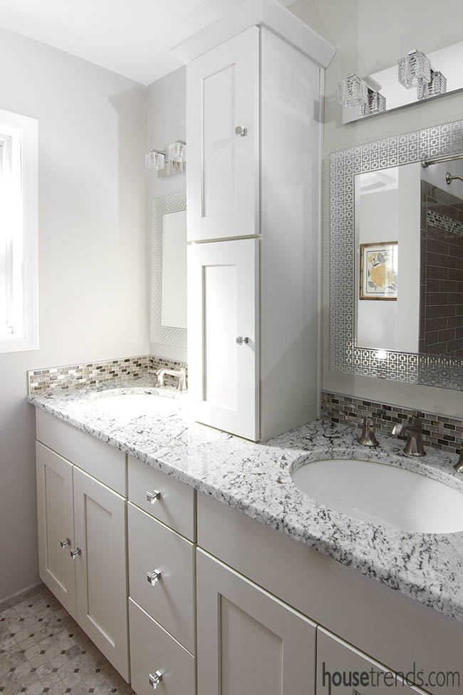 Glass knobs dress up bathroom cabinetry