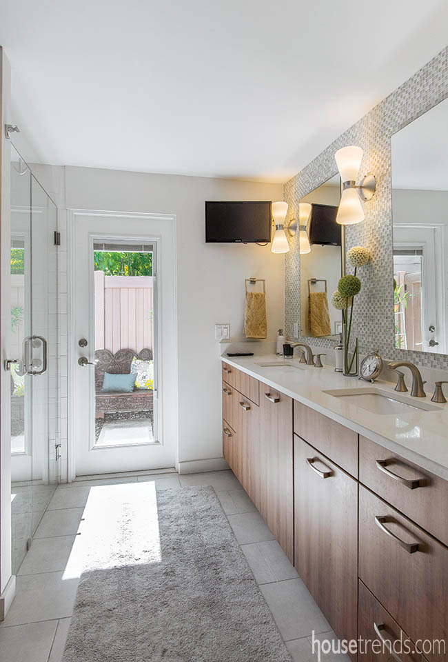 Small master bathroom with big luxury