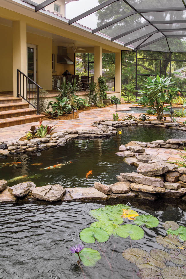 Outdoor kitchen keeps entertaining easy