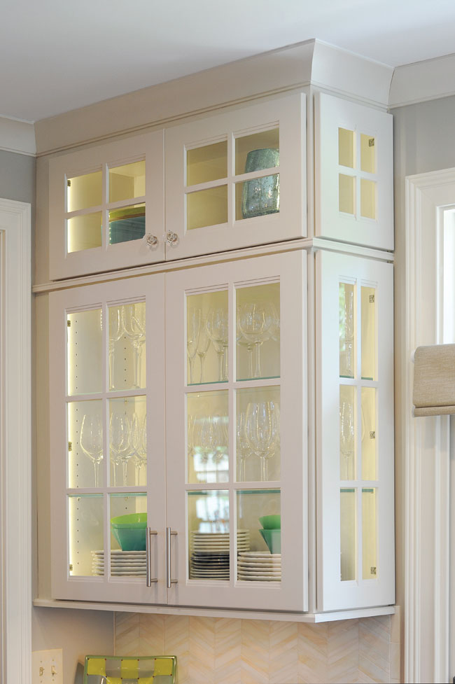 Kitchen wall cabinets double as display cases