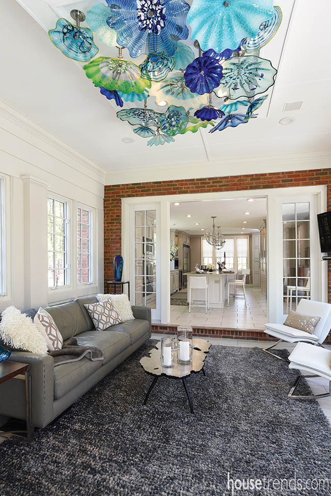 Sunroom beckons guests to gather