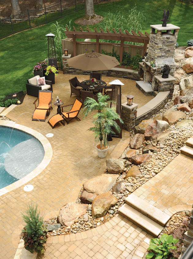 28_Dayton-Patio_FeaDAz