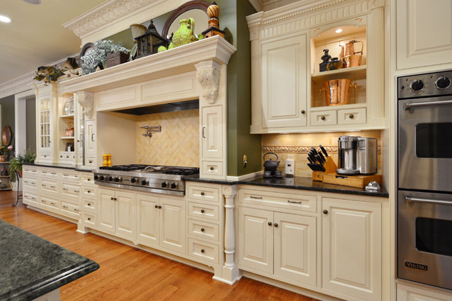 Cabinets vary in size to keep the kitchen exciting