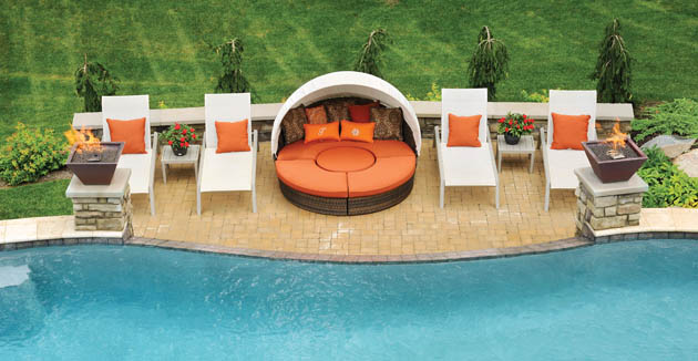 29_Dayton-Poolside_FeaDAz