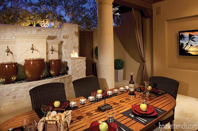 Outdoor dining table takes advantage of Mother Nature