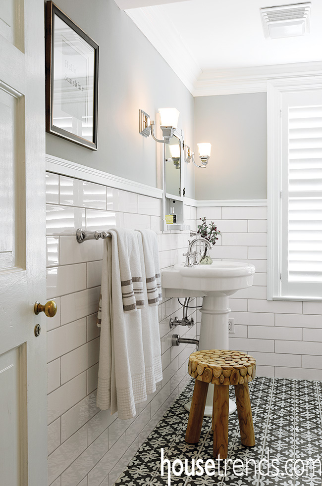 Hall bathroom from 2015 DPVA Designers' Show House & Gardens