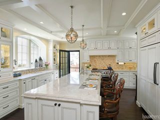 Pendants add wow-factor to kitchen lighting